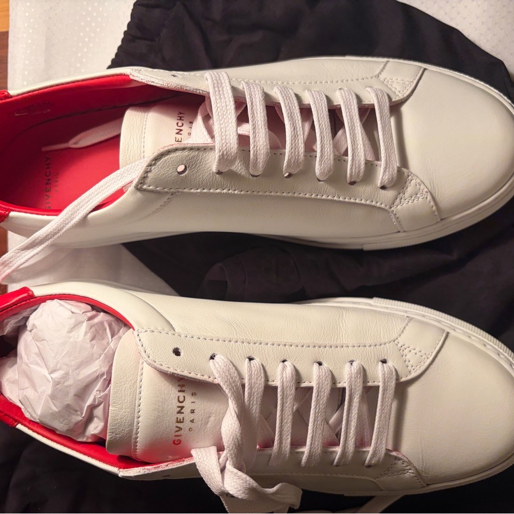 Givenchy White and Red Women's Sneakers. - Picture 5 of 9